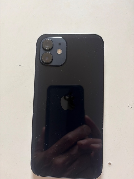 iPhone iPhone 12 128GB SIMフリー（スマホ）の商品画像 - 査定依頼日：2026年7月16日 - 最高査定価格：24,000円