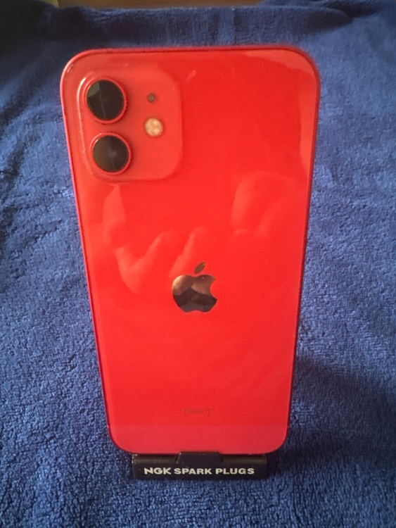 iPhone iPhone 12 64GB au（スマホ）の商品画像 - 査定依頼日：2026年8月28日 - 最高査定価格：23,000円