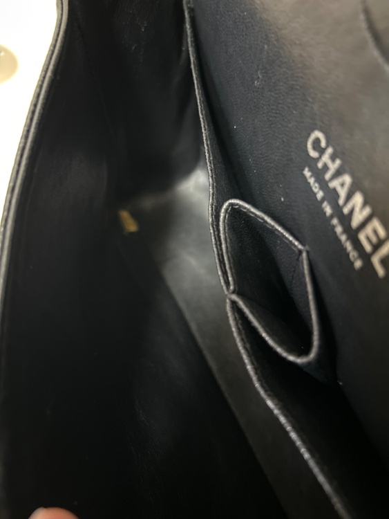 マトラッセ25cm キャビアスキン　ダブルフラップ（ブランドバッグ）の商品画像 - 査定依頼日：2026年1月11日 - 最高査定価格：1,000,000円