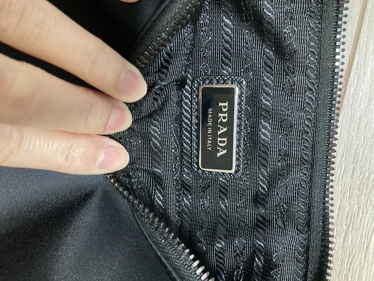 リナイロン　ショルダーバッグ（ブランドバッグ）の商品画像 - 査定依頼日：2025年12月28日 - 最高査定価格：100,000円