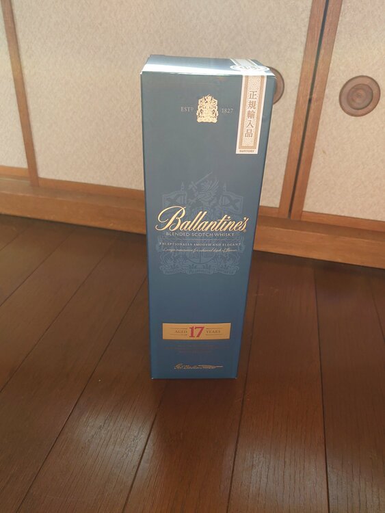 バランタイン17年（お酒）の商品画像 - 査定依頼日：2026年10月8日 - 最高査定価格：2,000円