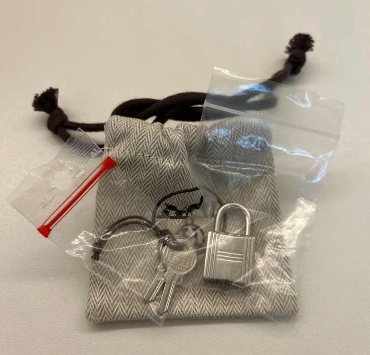 ピコタンロックMM 22（ブランドバッグ）の商品画像 - 査定依頼日：2025年11月26日 - 最高査定価格：500,000円