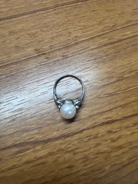 指輪（宝石）の商品画像 - 査定依頼日：2025年8月8日 - 最高査定価格：50,000円