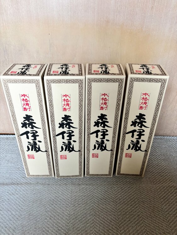 森伊蔵　１，８ｌ（お酒）の商品画像 - 査定依頼日：2026年3月29日 - 最高査定価格：48,000円