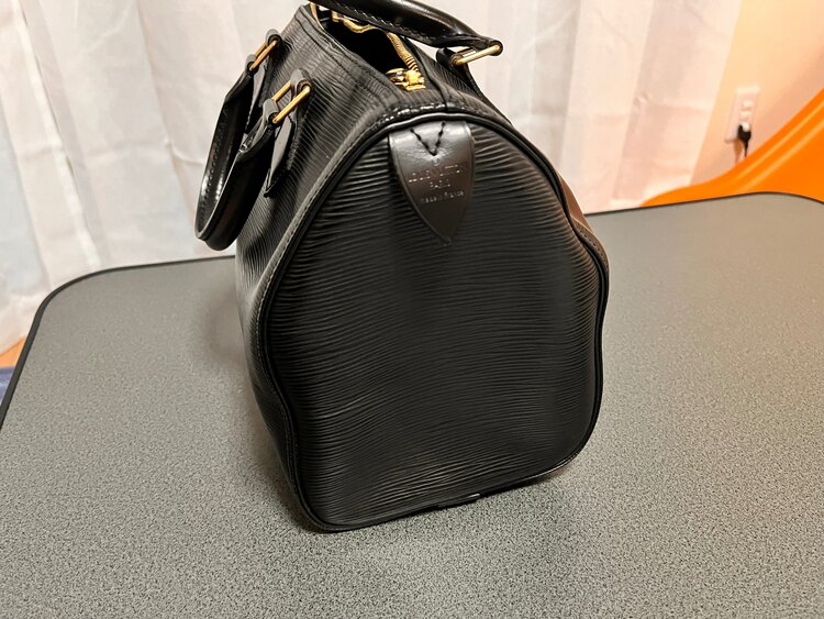 ルイヴィトン エピ （ブランドバッグ）の商品画像 - 査定依頼日：2025年4月6日 - 最高査定価格：55,000円