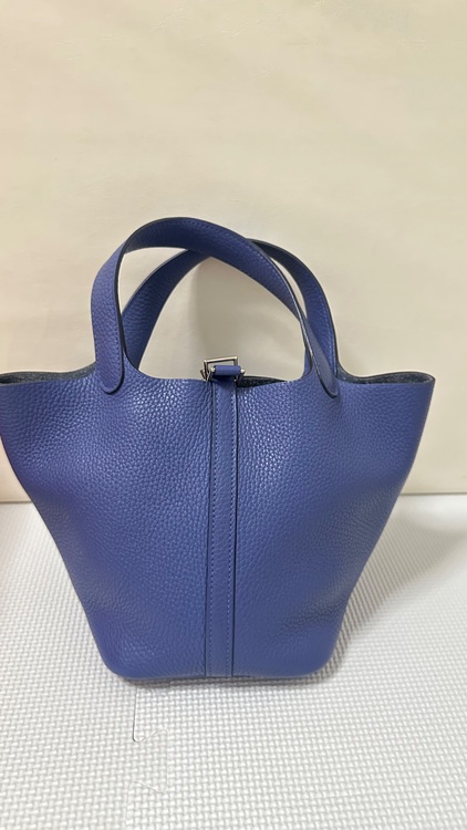 ピコタンロック18（ブランドバッグ）の商品画像 - 査定依頼日：2025年10月5日 - 最高査定価格：380,000円