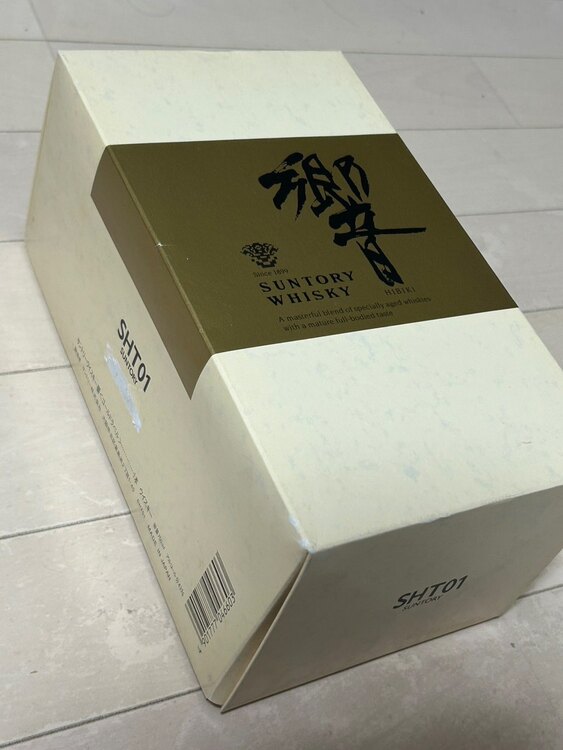 サントリーウイスキー響　ゴールドラベル（お酒）の商品画像 - 査定依頼日：2025年1月1日 - 最高査定価格：64,000円