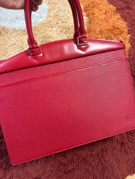 ハンドバッグ（ブランドバッグ）の商品画像 - 査定依頼日：2025年10月22日 - 最高査定価格：60,000円