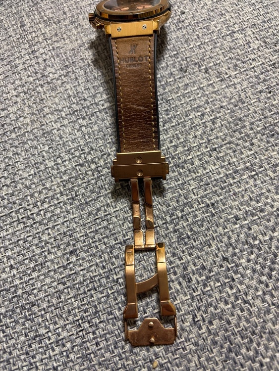 ウブロ クラシックフュージョン （高級時計）の商品画像 - 査定依頼日：2026年4月4日 - 最高査定価格：2,250,000円