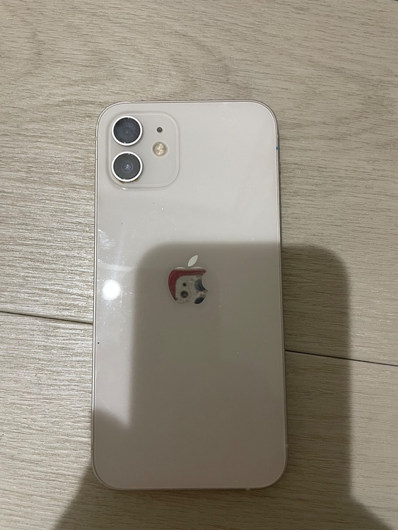iPhone12（スマホ）の商品画像 - 査定依頼日：2026年7月30日 - 最高査定価格：5,000円