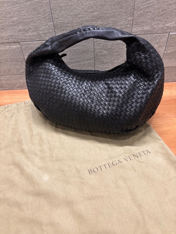 ボッテガヴェネタ　ハンドバッグ　イントレチャート（ブランドバッグ）の商品画像 - 査定依頼日：2026年4月6日 - 最高査定価格：160,000円