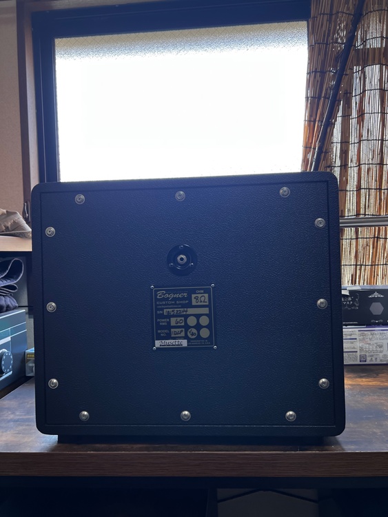 Bogner 1x2スピーカー　Cube Closed Back Dual Ported-8 8Ω（ピアノ・楽器・PA機材）の商品画像 - 査定依頼日：2026年8月9日 - 最高査定価格：80,000円