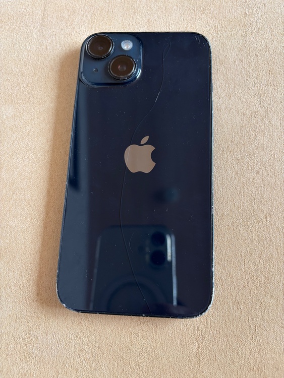 iPhone iPhone 14 256GB au（スマホ）の商品画像 - 査定依頼日：2026年7月8日 - 最高査定価格：27,000円
