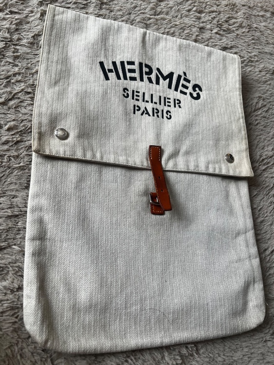 HERMES（エルメス）バギーバゲッジ　クラッチバッグ　ハンドバッグ（ブランドバッグ）の商品画像 - 査定依頼日：2026年9月23日 - 最高査定価格：100,000円