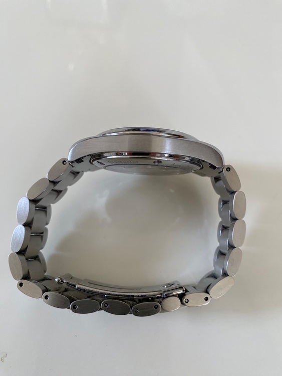 シーマスターアクアテラ（高級時計）の商品画像 - 査定依頼日：2025年6月27日 - 最高査定価格：380,000円