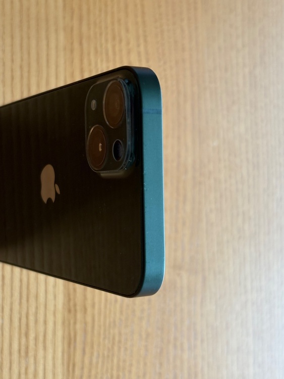 iPhone 13 128GB SIMフリー（スマホ）の商品画像 - 査定依頼日：2026年4月30日 - 最高査定価格：36,000円