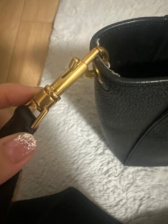 セリーヌ  （ブランドバッグ）の商品画像 - 査定依頼日：2024年12月22日 - 最高査定価格：90,000円