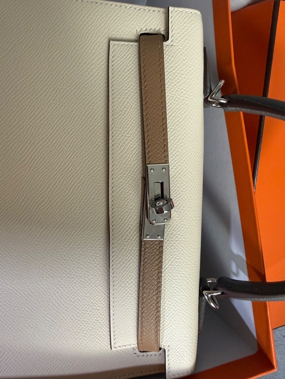 エルメス ケリー （ブランドバッグ）の商品画像 - 査定依頼日：2026年2月9日 - 最高査定価格：3,000,000円