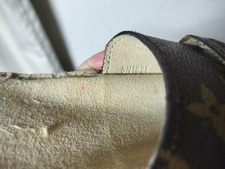 ケース（ブランド財布・小物）の商品画像 - 査定依頼日：2026年3月8日 - 最高査定価格：4,500円