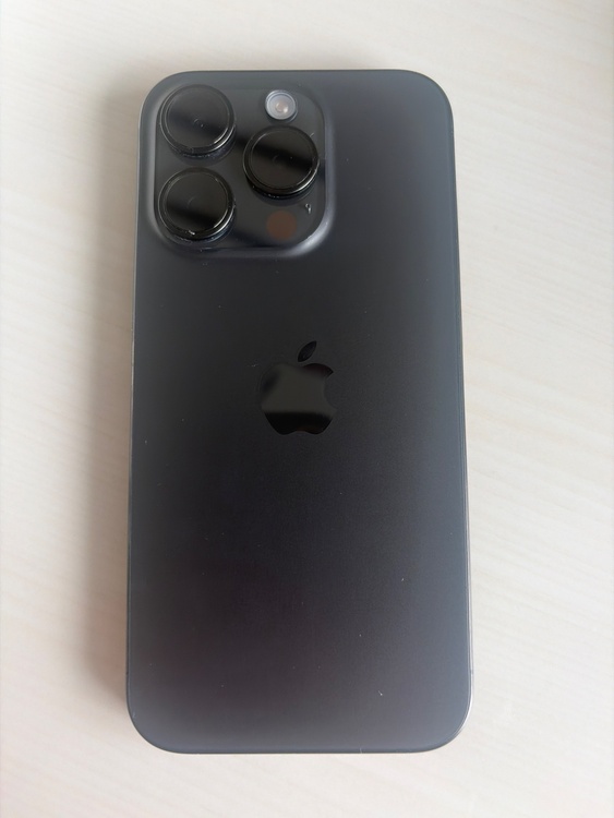 iPhone 15 Pro 128GB SIMフリー（スマホ）の商品画像 - 査定依頼日：2026年4月2日 - 最高査定価格：74,000円