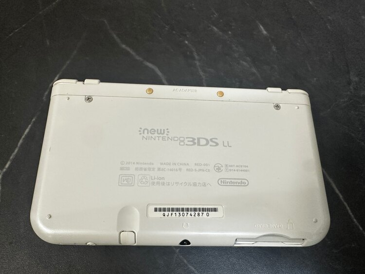 Nintendo 3DSLL ホワイトパール（ゲーム機本体・ゲームソフト）の商品画像 - 査定依頼日：2025年4月3日 - 最高査定価格：15,500円