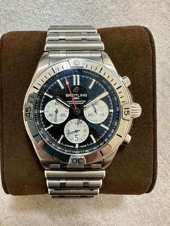 ブライトリング クロノマット AB013410B1A（高級時計）の商品画像 - 査定依頼日：2025年2月6日 - 最高査定価格：600,000円