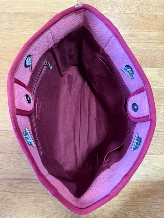 ドーヴィル（ブランドバッグ）の商品画像 - 査定依頼日：2026年3月4日 - 最高査定価格：200,000円