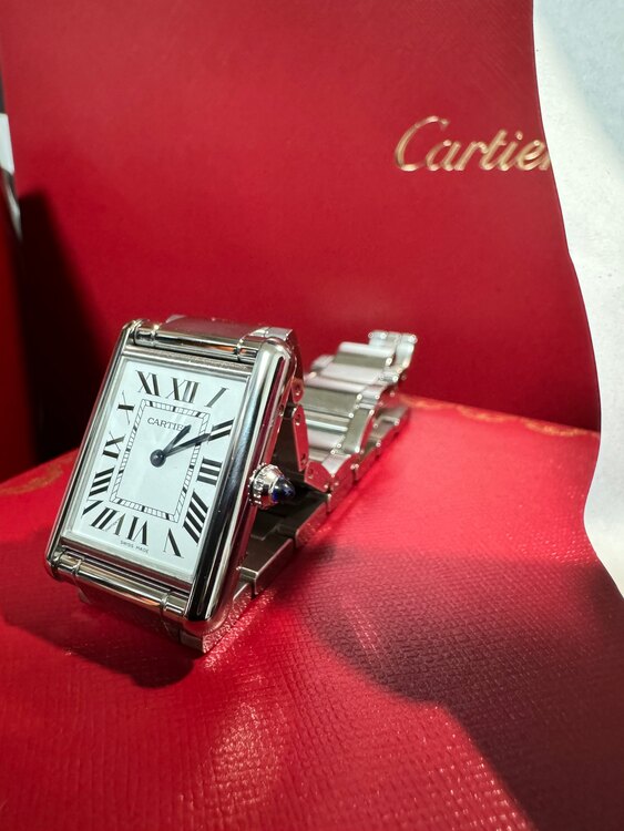 カルティエ タンク Lm（高級時計）の商品画像 - 査定依頼日：2025年5月6日 - 最高査定価格：420,000円
