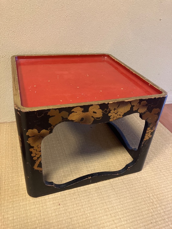 ガラス　（美術品・骨董品）の商品画像 - 査定依頼日：2025年9月14日 - 最高査定価格：2,000円