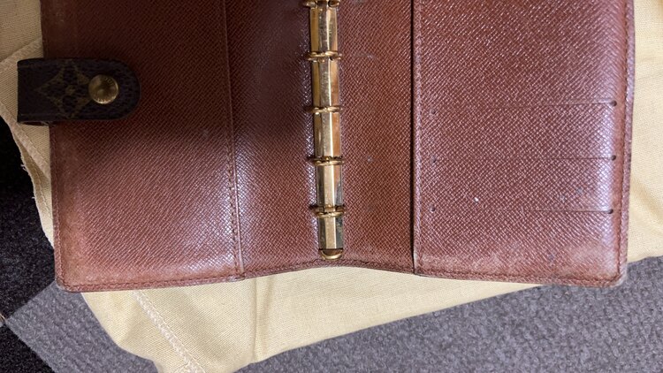 モノグラム手帳（ブランド財布・小物）の商品画像 - 査定依頼日：2025年4月2日 - 最高査定価格：2,000円