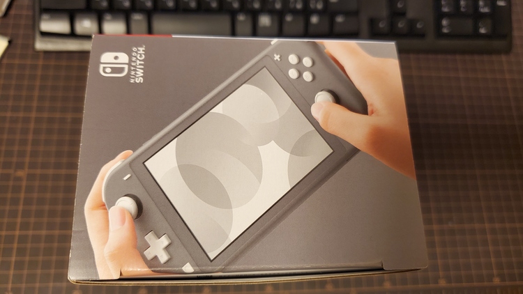 Nintendo Switch Lite（ゲーム機本体・ゲームソフト）の商品画像 - 査定依頼日：2021年7月31日 - 最高査定価格：10,500円