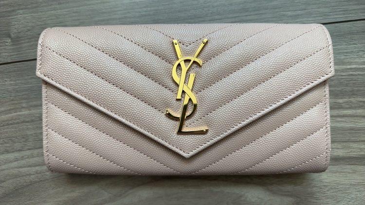 イブサンローラン  （ブランドバッグ）の商品画像 - 査定依頼日：2025年9月7日 - 最高査定価格：52,000円