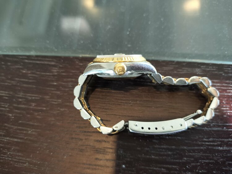 ロレックス デイトジャスト レディース　シルバーゴールドこんひ（高級時計）の商品画像 - 査定依頼日：2026年2月21日 - 最高査定価格：880,000円