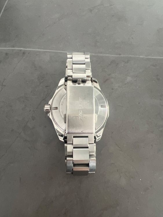 タグホイヤー アクアレーサー （高級時計）の商品画像 - 査定依頼日：2025年6月13日 - 最高査定価格：270,000円