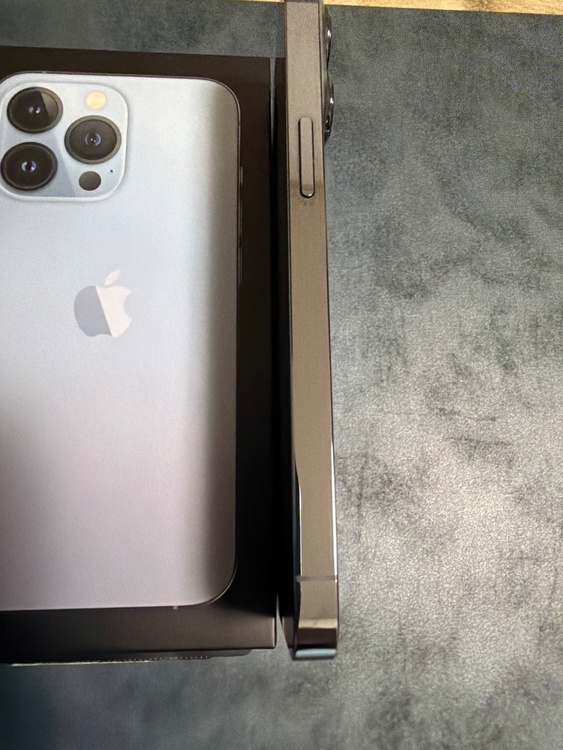 iPhone 13 Pro 128GB docomo（スマホ）の商品画像 - 査定依頼日：2026年4月12日 - 最高査定価格：46,000円