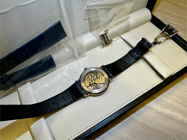 ランゲ＆ゾーネ サクソニア 205.08（高級時計）の商品画像 - 査定依頼日：2025年4月2日 - 最高査定価格：2,770,000円