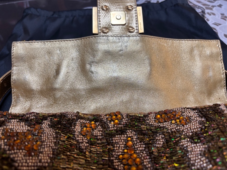 バゲットタイプ　ピーズBAG（ブランドバッグ）の商品画像 - 査定依頼日：2026年3月9日 - 最高査定価格：300,000円