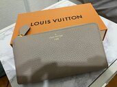 ジッピー・ウォレット（ブランド財布・小物）の商品画像 - 査定依頼日：2024年9月6日 - 最高査定価格：80,000円