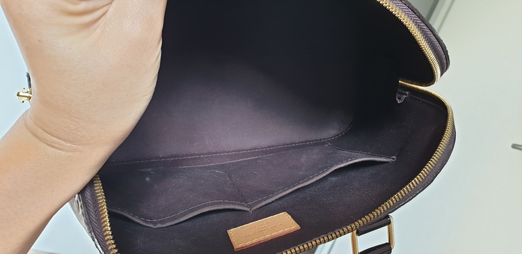 アルマPM M91611（ブランドバッグ）の商品画像 - 査定依頼日：2022年4月23日 - 最高査定価格：50,000円