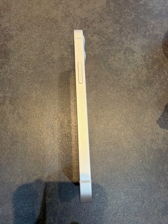 iPhone 12 mini 128GB SIMフリー（スマホ）の商品画像 - 査定依頼日：2026年3月1日 - 最高査定価格：22,000円