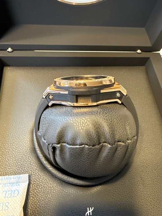 ウブロ ビックバン （高級時計）の商品画像 - 査定依頼日：2025年5月18日 - 最高査定価格：2,500,000円