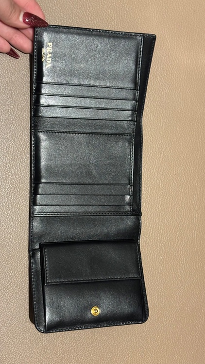 プラダ  （ブランドバッグ）の商品画像 - 査定依頼日：2025年12月15日 - 最高査定価格：16,000円