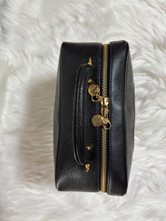 シャネル バニティ ハンドバッグ ココマーク キャビアスキン ブラック（ブランドバッグ）の商品画像 - 査定依頼日：2025年11月15日