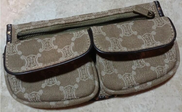 セリーヌ  （ブランドバッグ）の商品画像 - 査定依頼日：2025年11月17日 - 最高査定価格：35,000円