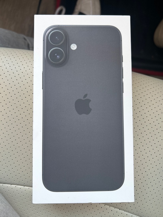 iPhone16プラス128GBブラック（スマホ）の商品画像 - 査定依頼日：2025年11月21日 - 最高査定価格：106,000円