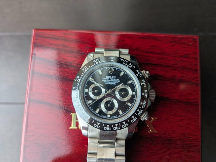 ロレックス デイトナ （高級時計）の商品画像 - 査定依頼日：2026年1月9日 - 最高査定価格：3,750,000円