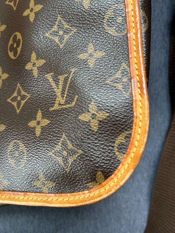 ショルダー（ブランドバッグ）の商品画像 - 査定依頼日：2025年6月30日 - 最高査定価格：80,000円