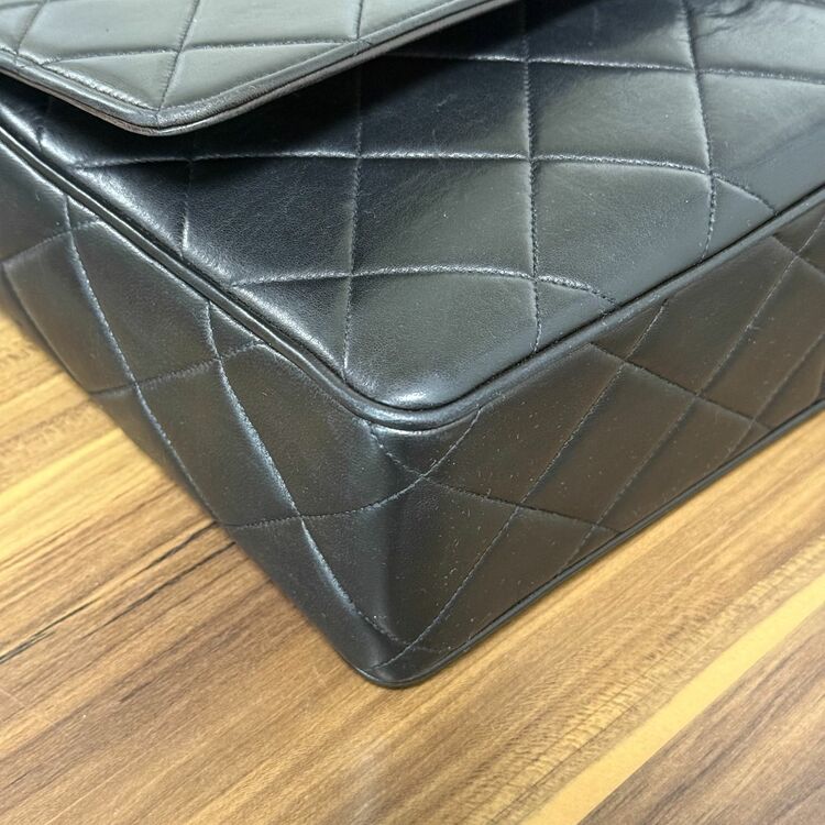 マトラッセ ショルダーバッグ ブラック（ブランドバッグ）の商品画像 - 査定依頼日：2025年8月22日 - 最高査定価格：170,000円