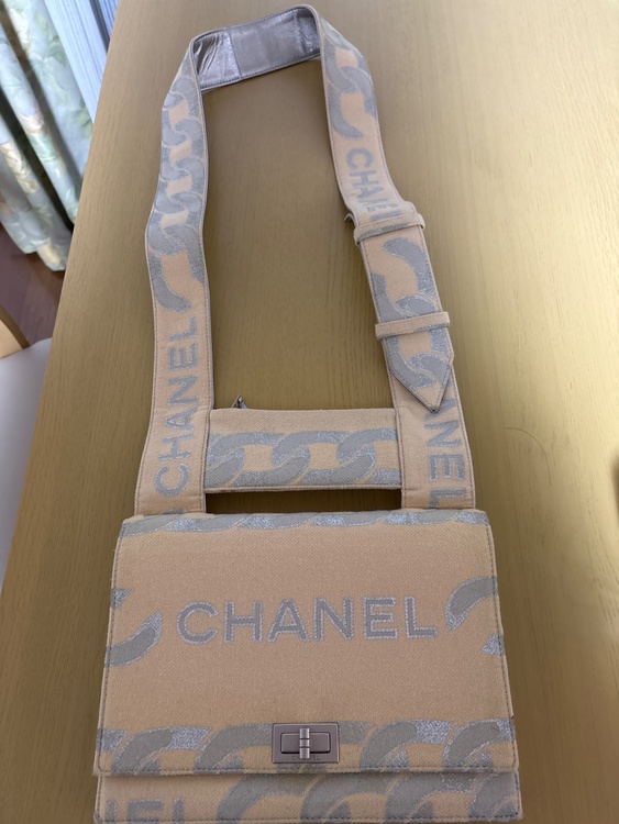 ショルダーバッグ（ブランドバッグ）の商品画像 - 査定依頼日：2026年3月6日 - 最高査定価格：100,000円