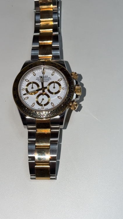ロレックス デイトナ （高級時計）の商品画像 - 査定依頼日：2026年3月9日 - 最高査定価格：3,280,000円